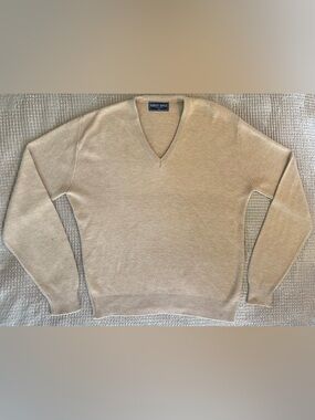 Vintage Robert Bruce USA Men’s L Beige V-Neck Fine Gauge Sweater